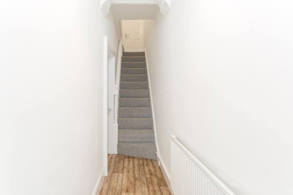 Spaces By Hexagon Holiday home Liverpool